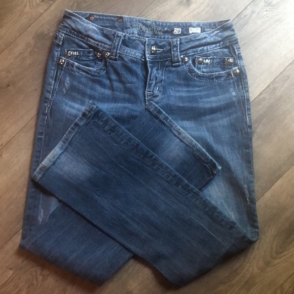 Miss Me Women’s Blue Bootcut Jeans. Like new! Size 28 inseam 31. Style JE4897B6R - Picture 2 of 4